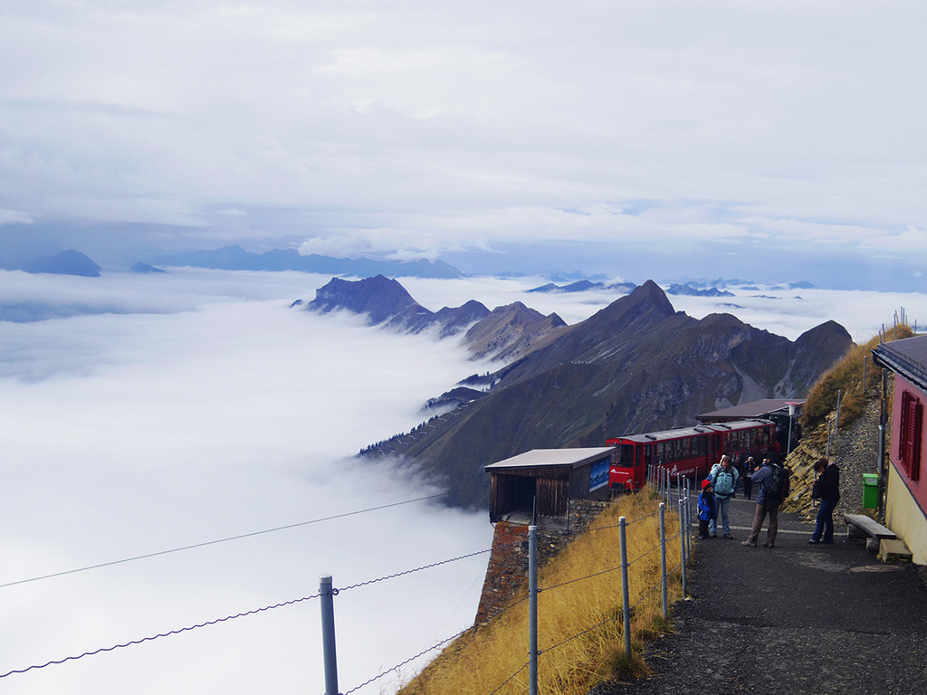 ブリエンツロートホルン・クルム駅